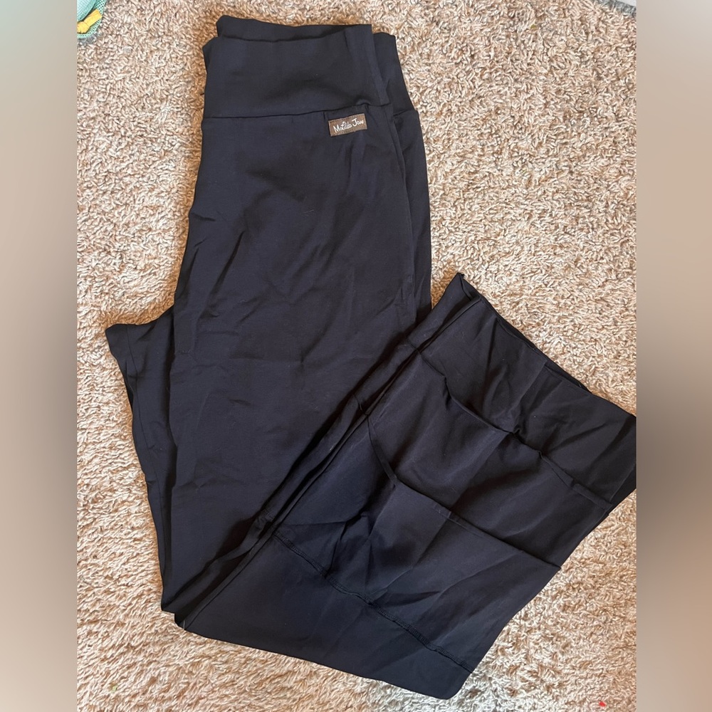 Matilda Jane women’s black wide leg stretch pants. New with tags